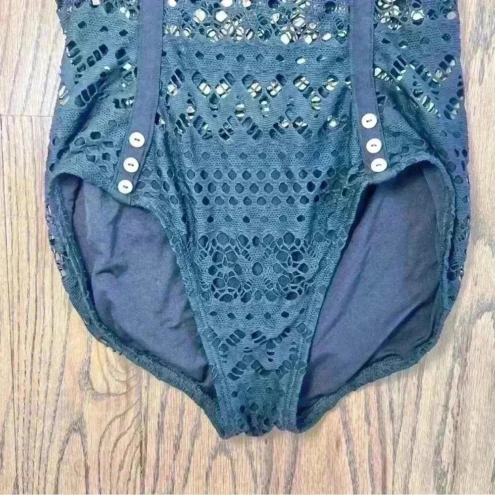 Robin Piccone Black Crochet Overlay One Piece with Button Detail Size 6 - Picture 3 of 13